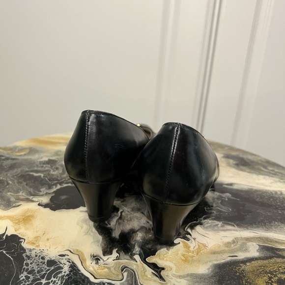 Vintage Salvatore Ferragamo Black Leather Pumps Size 6.5 Made in Italy - Picture 4 of 9